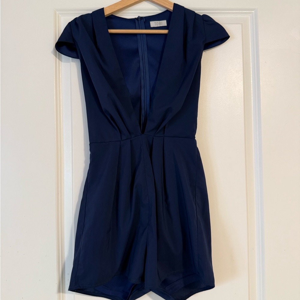 Tobi Deep Blue V-Neck Outfit